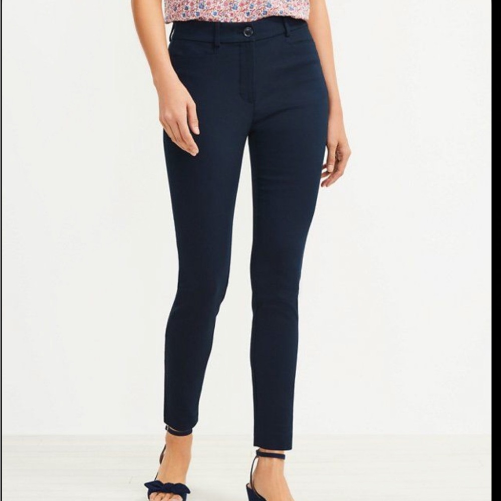 Ann Taylor “Sutton Skinny Pants” Navy XXS Petite